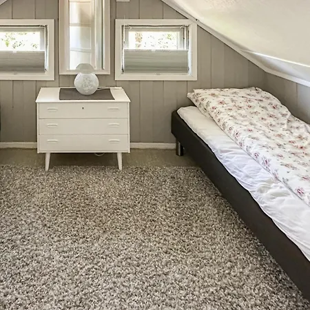 Holiday home 4 Bedroom Gorgeous In *