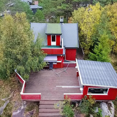 4 Bedroom Gorgeous In Holiday home Gressvik